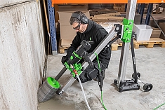 Использование универсальных станин для алмазного бурения Eibenstock USD 182 Up-Side-Down Использование универсальных станин для алмазного бурения Eibenstock USD 182 Up-Side-Down