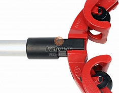 Крепление рукоятки к корпусу поворотного роторного трубореза Reed Low Clearance Rotary Cutter LCRC16S